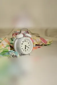 Beyaz Çift Zilli Çalar Saat